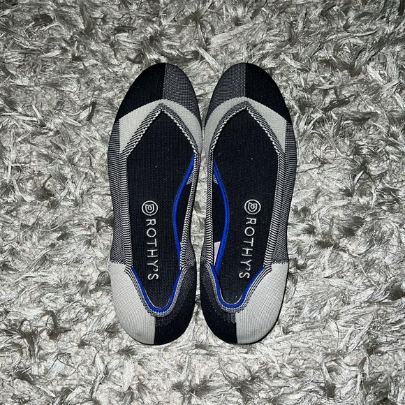 Rothy’s - Picture 2 of 3